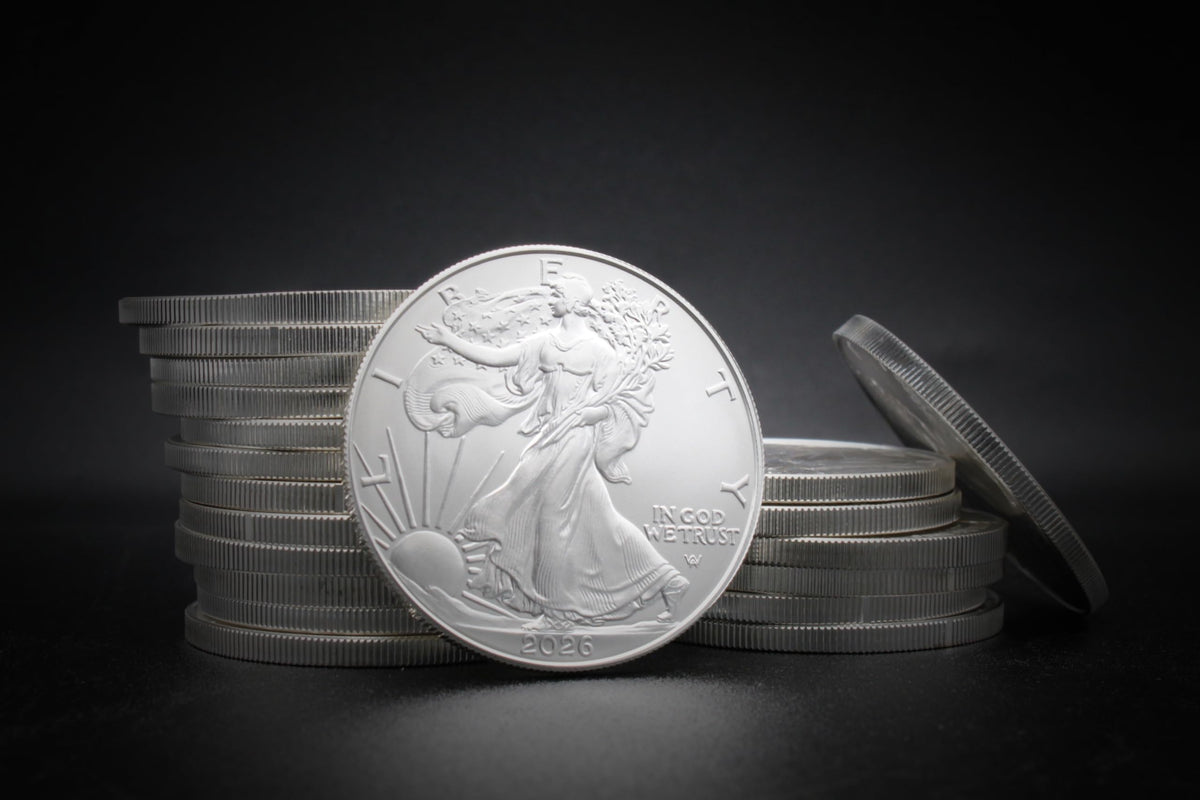 1 oz American Silver Eagle Coin with LED Presentation Box Q655486