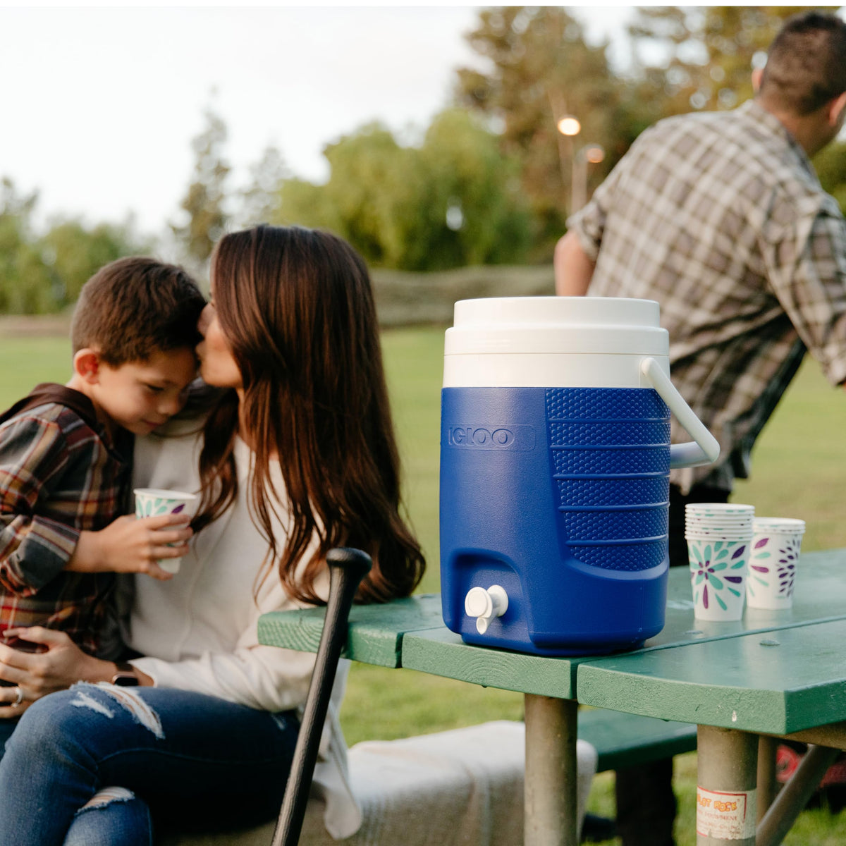 2 Gallon Insulated Portable Beverage Dispenser U481563